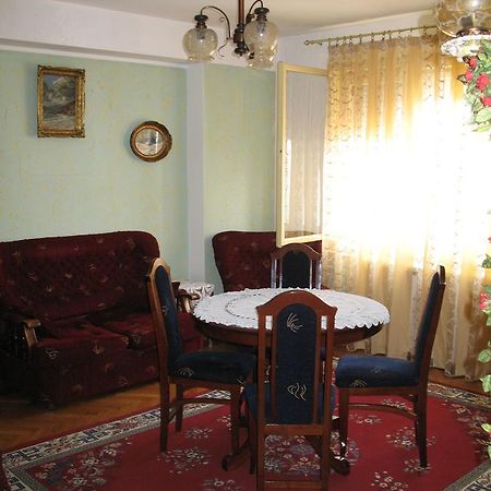 Garden Apartamento Belgrado Exterior foto